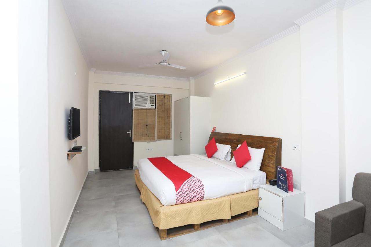 Oyo 28670 Hotel Dev Palace Gurgaon Zewnętrze zdjęcie