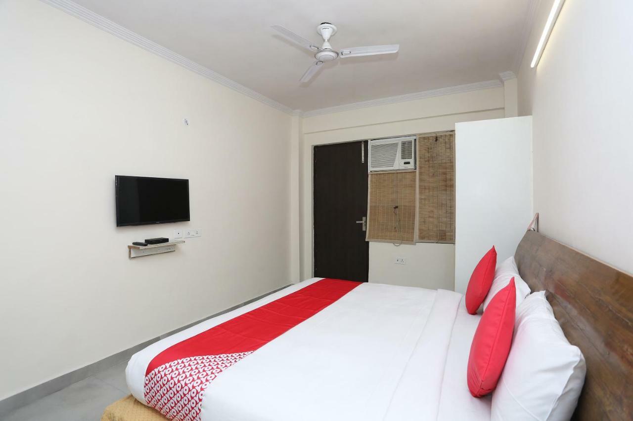 Oyo 28670 Hotel Dev Palace Gurgaon Zewnętrze zdjęcie