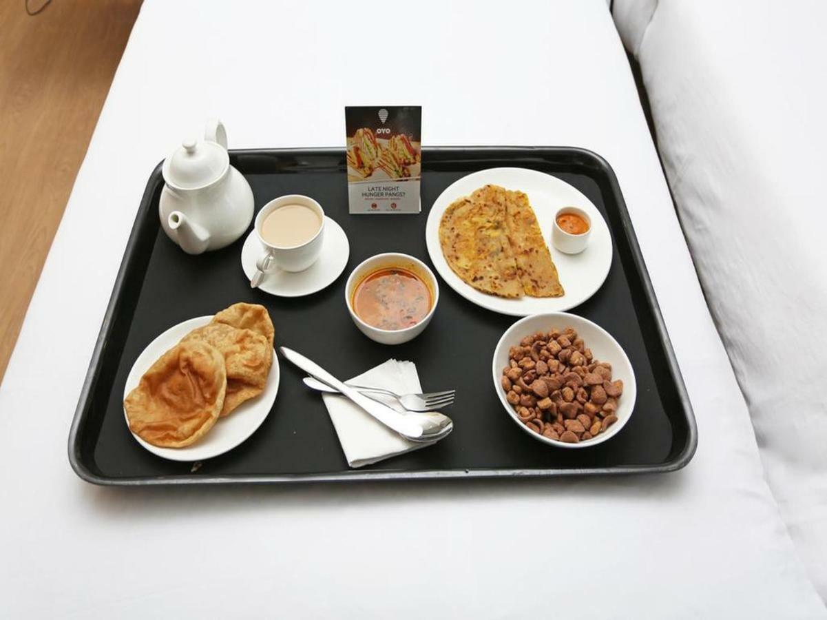 Oyo 28670 Hotel Dev Palace Gurgaon Zewnętrze zdjęcie